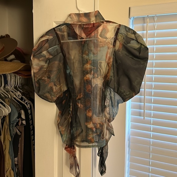 Sheer Statement Shoulder Top - Picture 6 of 6